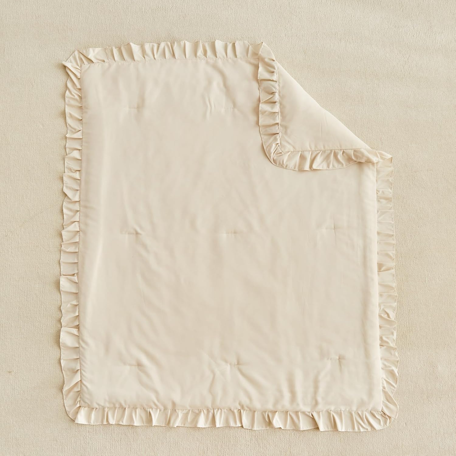 UOZZI BEDDING Ruffled Crib Comforter Quilt - 39x47 Cream