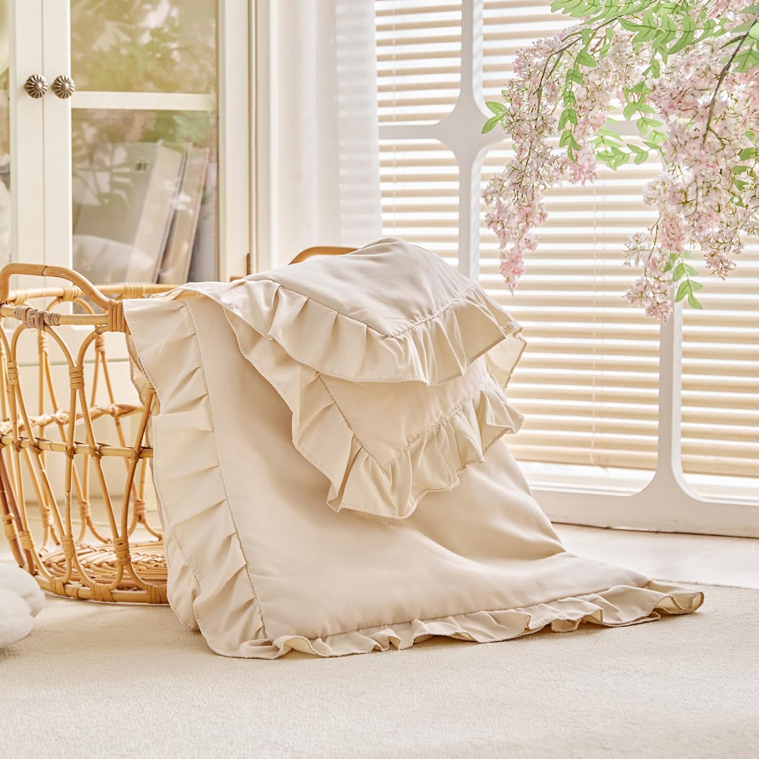 UOZZI BEDDING Ruffled Crib Comforter Quilt - 39x47 Cream
