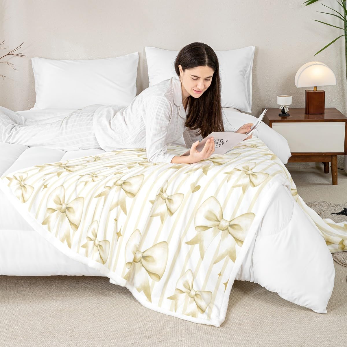 Yellow Bow Fleece Throw Blanket for Kids and Babies