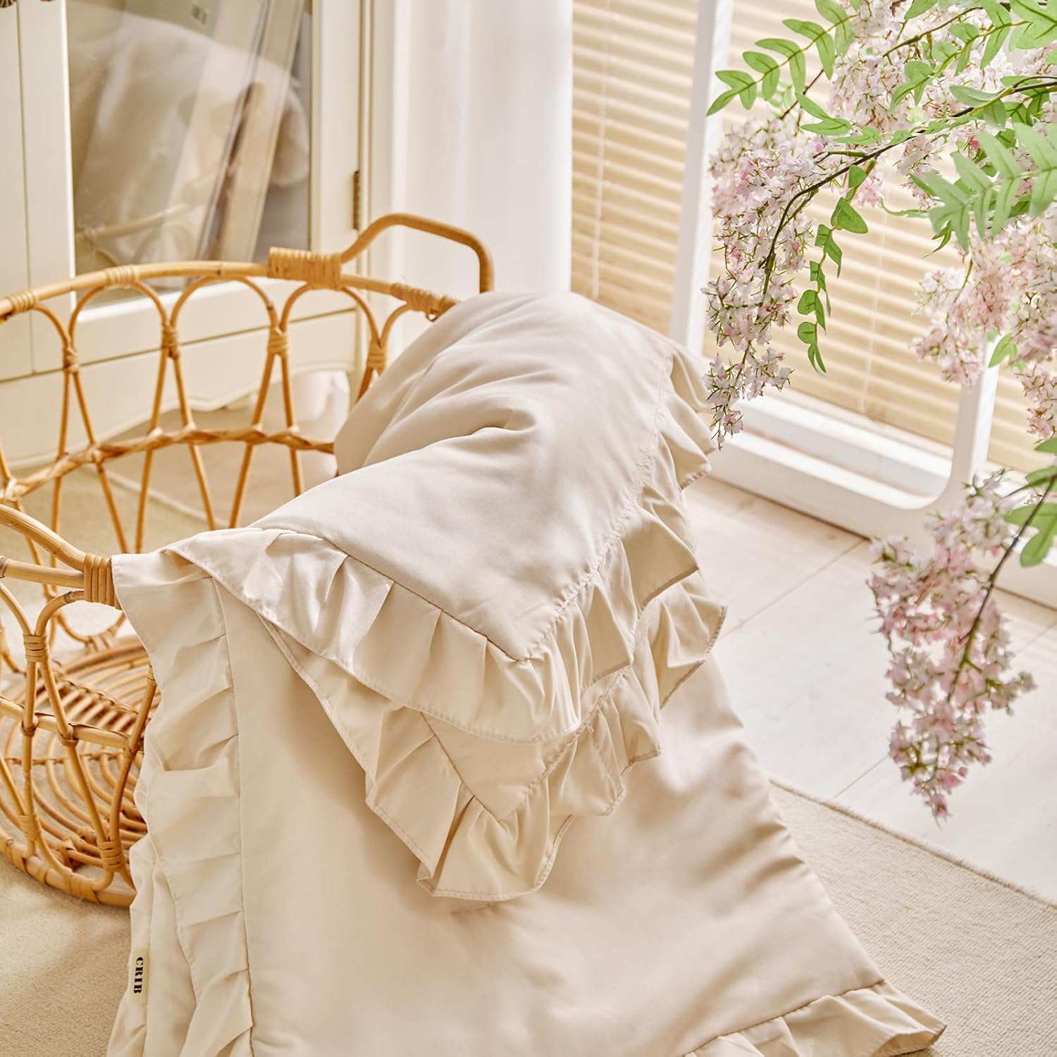 UOZZI BEDDING Ruffled Crib Comforter Quilt - 39x47 Cream
