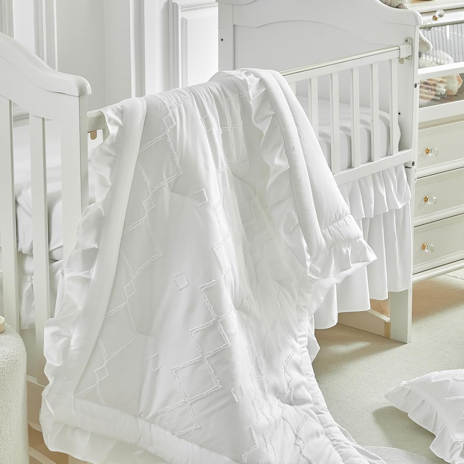 AIKASY Ruffled Shabby Crib Bedding Set for Girls 1