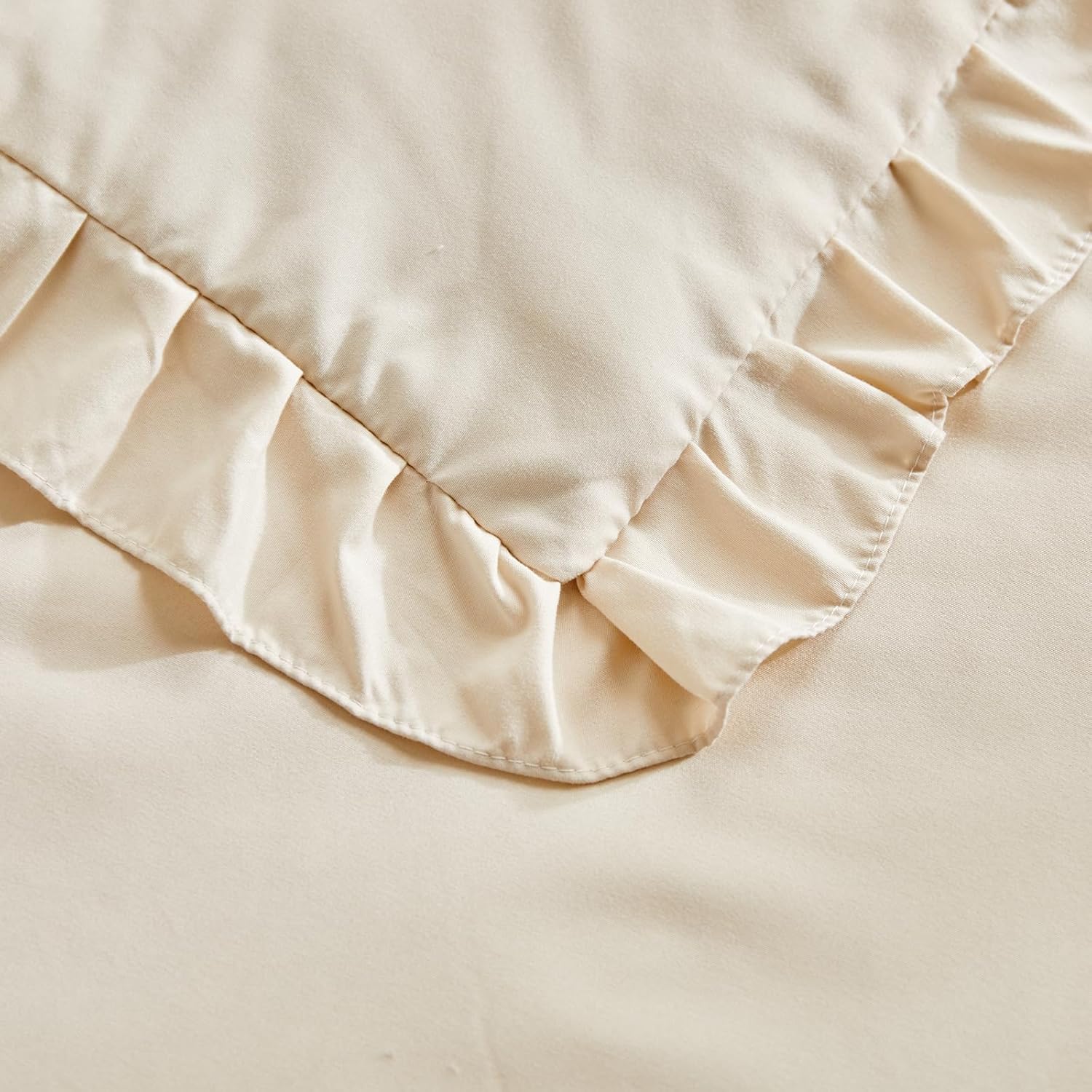 UOZZI BEDDING Ruffled Crib Comforter Quilt - 39x47 Cream
