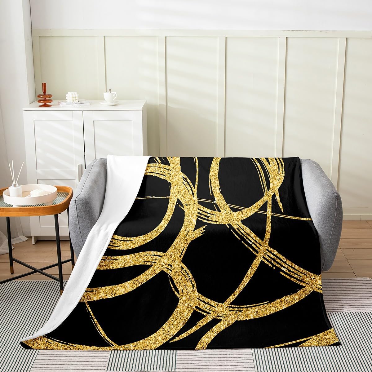jejeloiu Abstract Geometric Fleece Throw Blanket