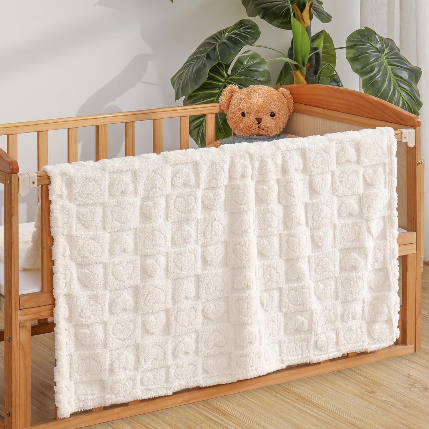 Excervent 3D Heart Checkered Flannel Blanket - 30x40 Inches Ivory