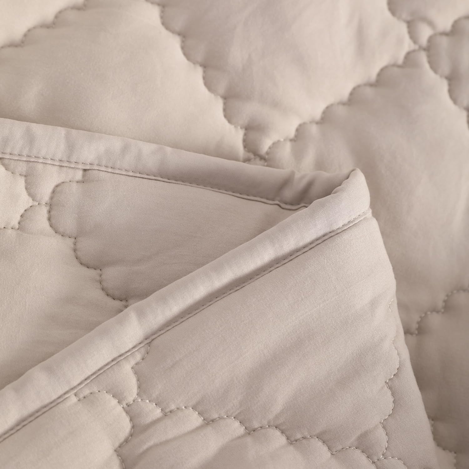 NTBAY Toddler Comforter Lightweight Warm Microfiber Quilt 39x47 Inches Taupe
