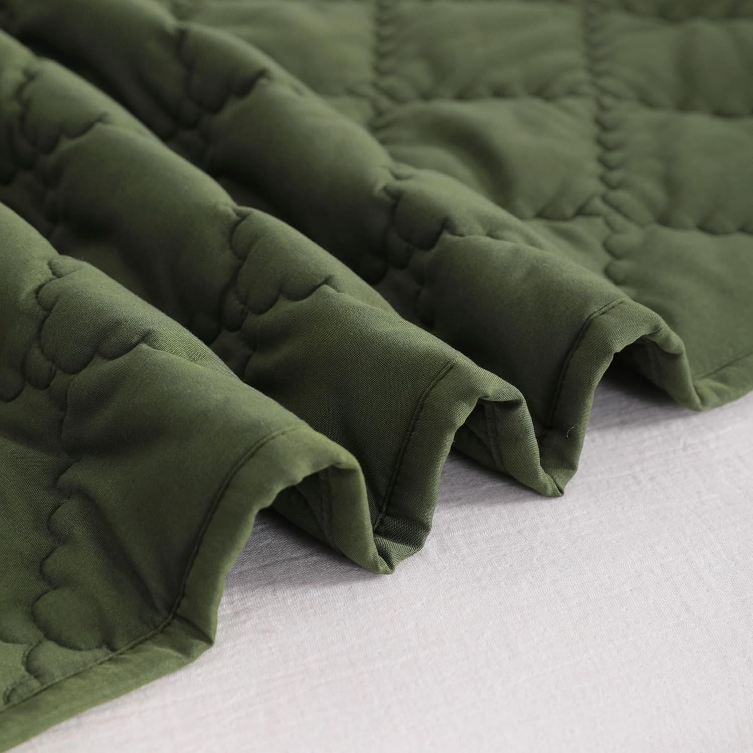 NTBAY Down Alternative Toddler Quilt Lightweight Warm Olive Green Crib Blanket