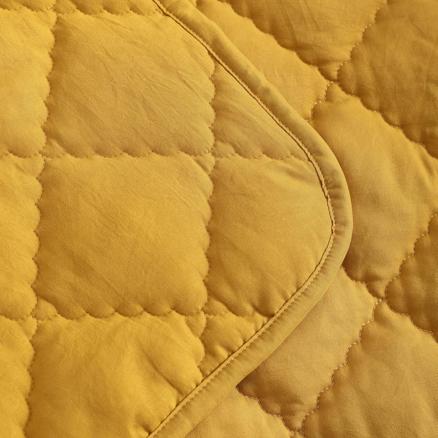 FLXXIE Toddler Quilt 39x47 Inches Yellow